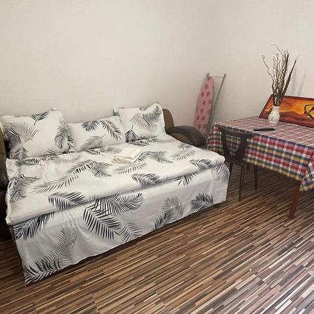 Apartament In Centrul Brasovului Luaran gambar