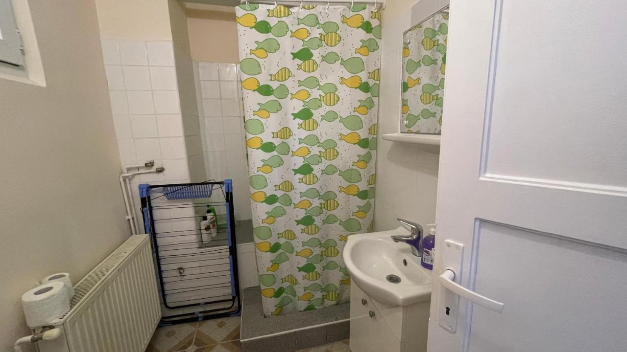 Apartament In Centrul Brasovului Luaran gambar